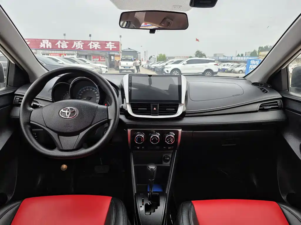 Toyota Yaris L 2018 — фото 9