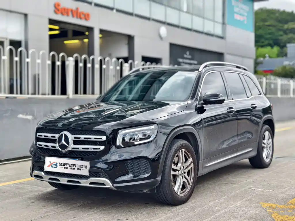 Mercedes-Benz GLB 2023 — фото 1