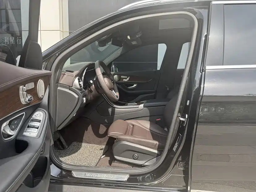 Mercedes-Benz GLC 2021