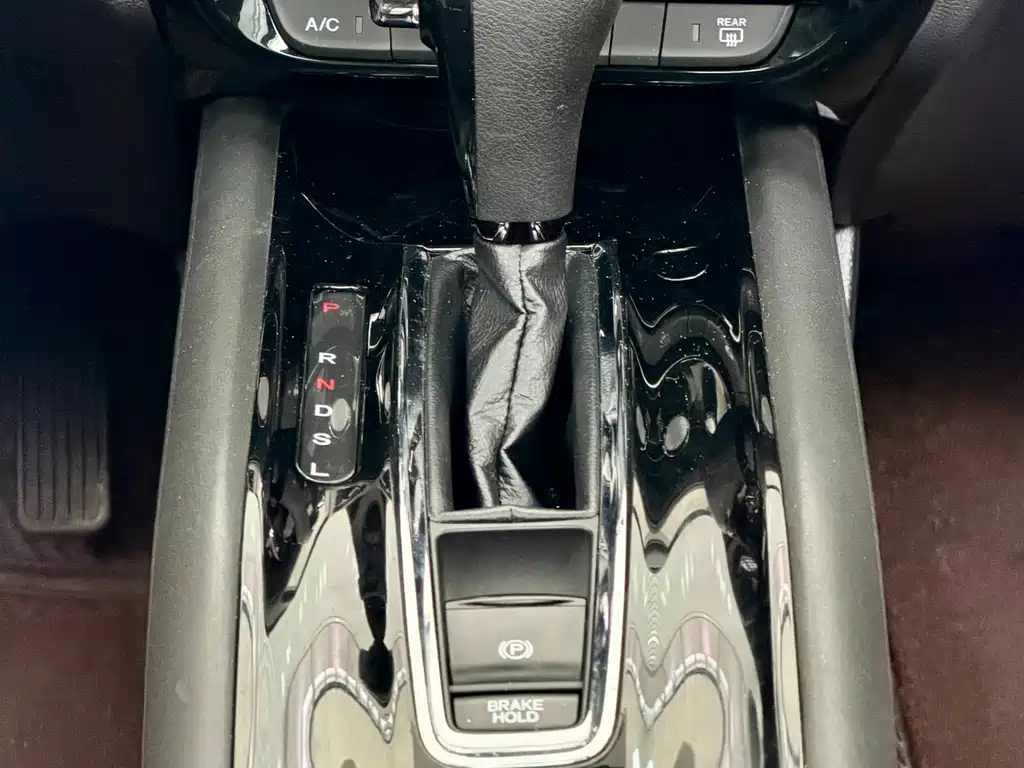 Honda Vezel 2017 — фото 15