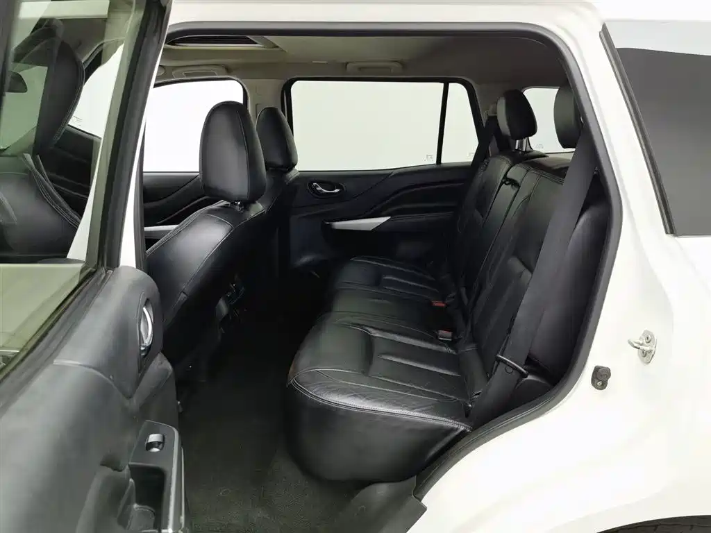 Nissan Terra 2019 — фото 15
