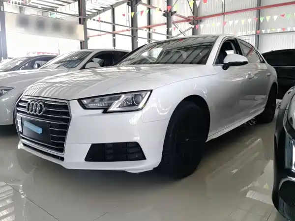 Audi A4L 2017