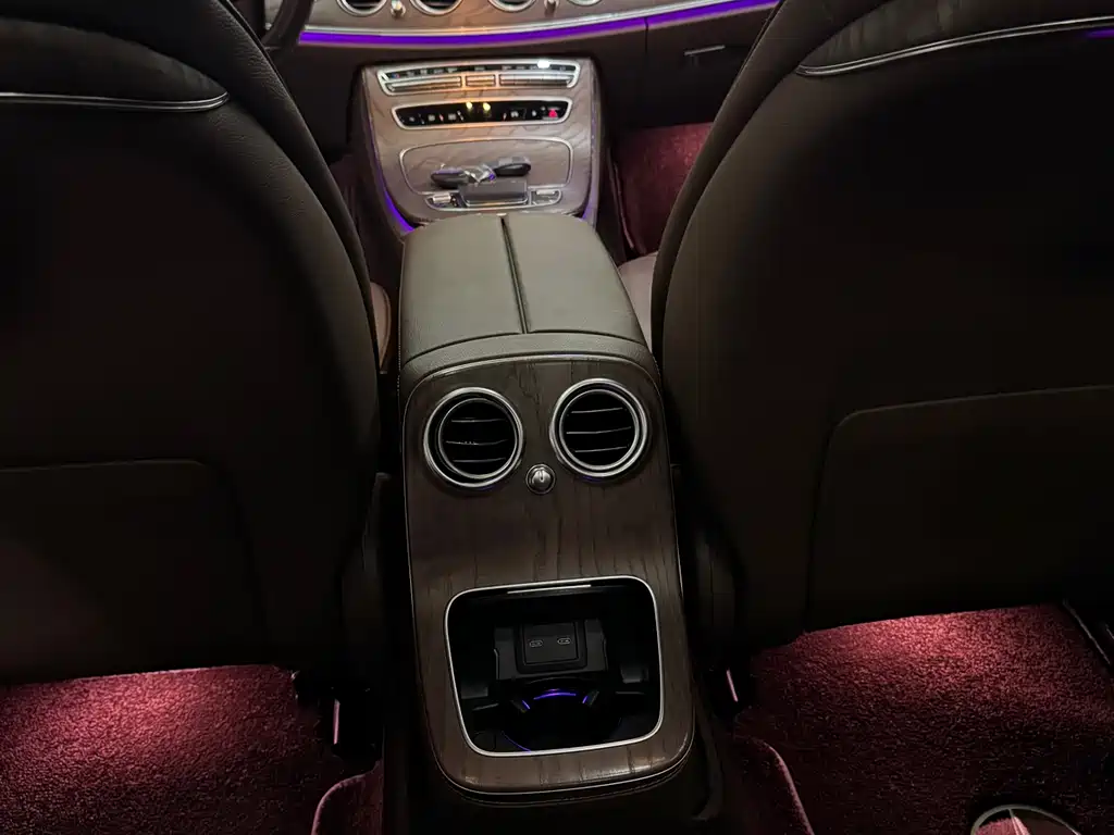 Mercedes-Benz E-Class 2021 — фото 12
