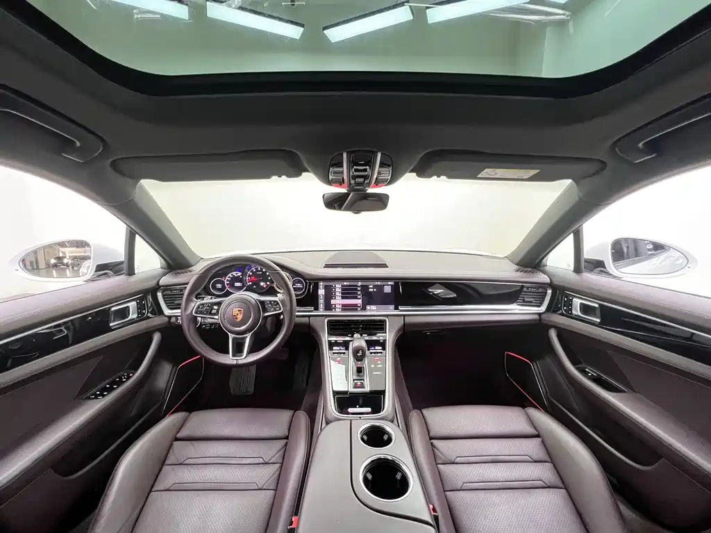 Porsche Panamera 2019 — фото 10