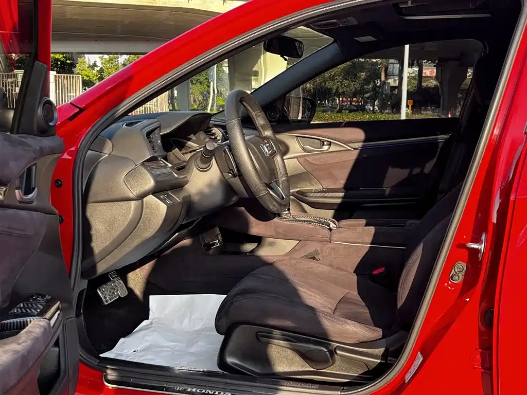 Honda Civic 2020 — фото 10
