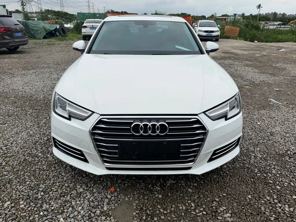 Audi A4L 2018