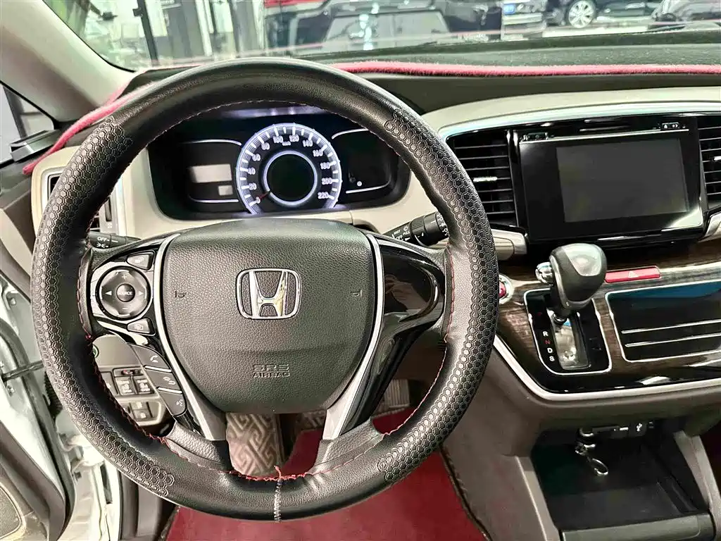 Honda Odyssey 2018 — фото 5