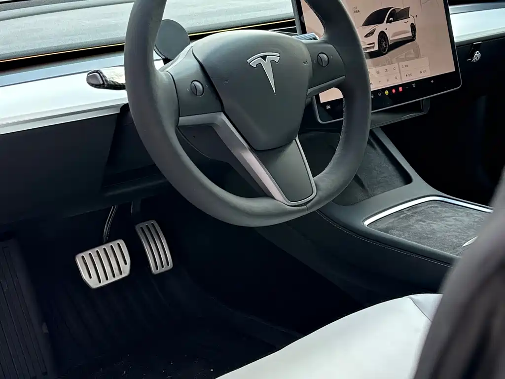 Tesla Model 3 2022 — фото 9