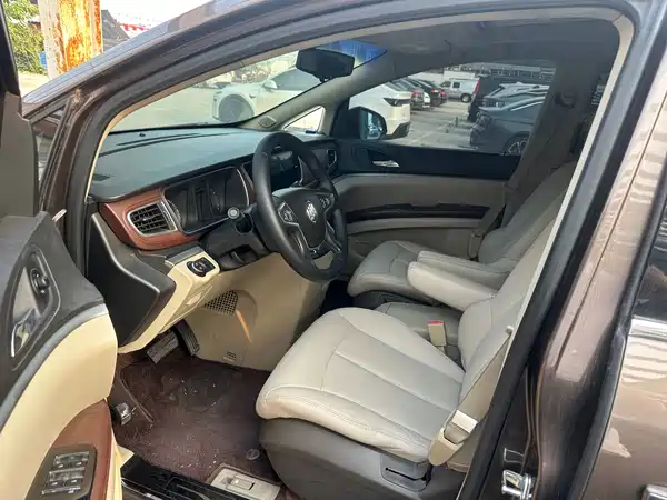 Buick GL8 2015