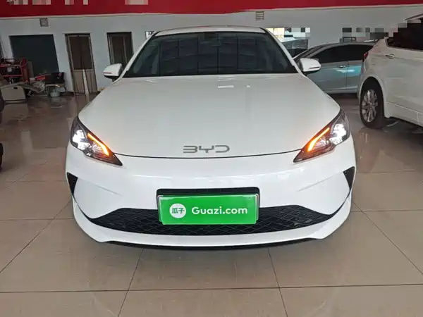BYD Seal 05 DM-i 2025