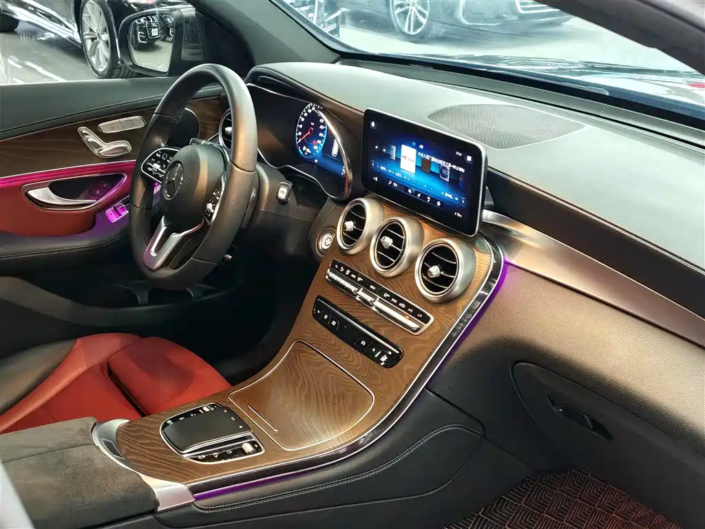 Mercedes-Benz GLC 2020 — фото 18