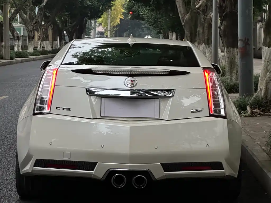 Cadillac CTS 2013 — фото 2