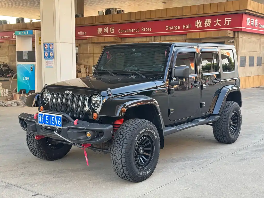 Jeep Wrangler 2009 — фото 1