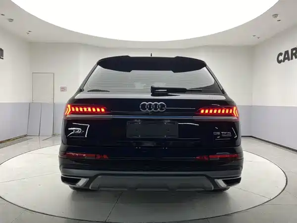 Audi Q7 2023
