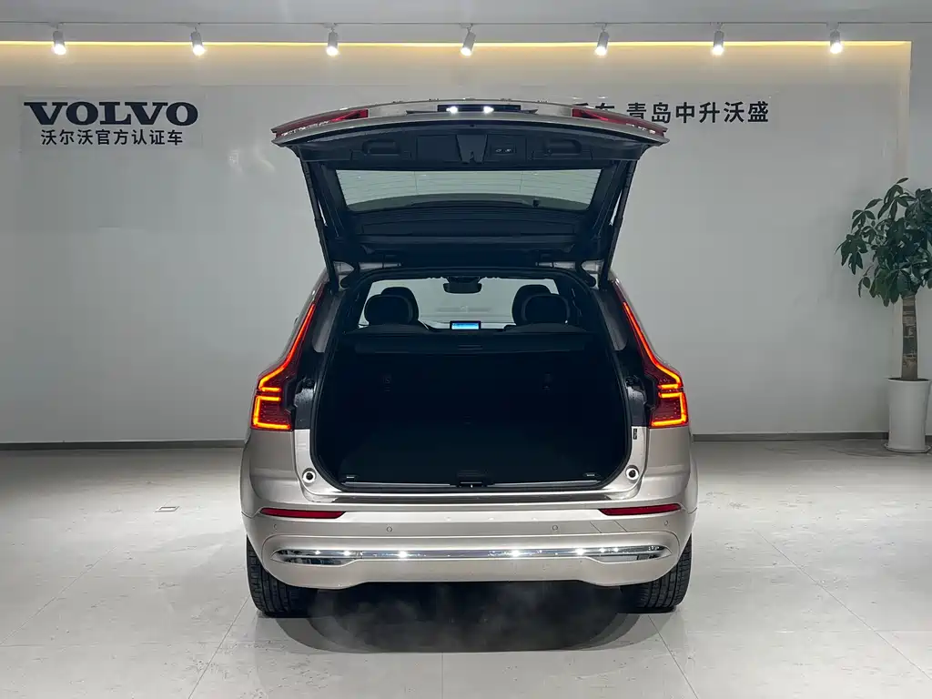 Volvo XC60 2025 — фото 5