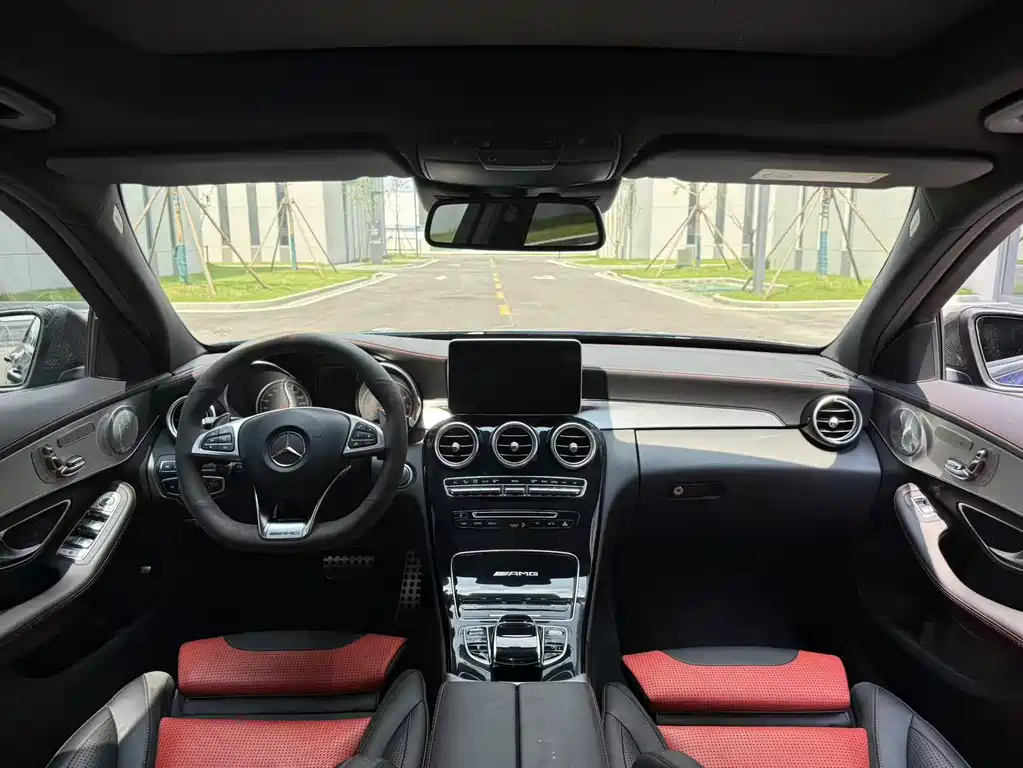 Mercedes-Benz C-Class AMG 2019 — фото 15