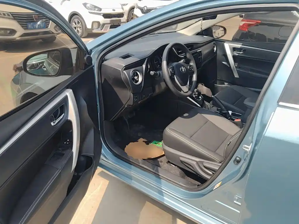 Toyota Corolla 2018 — фото 16