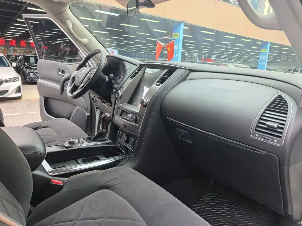 Nissan Patrol 2018 — фото 14