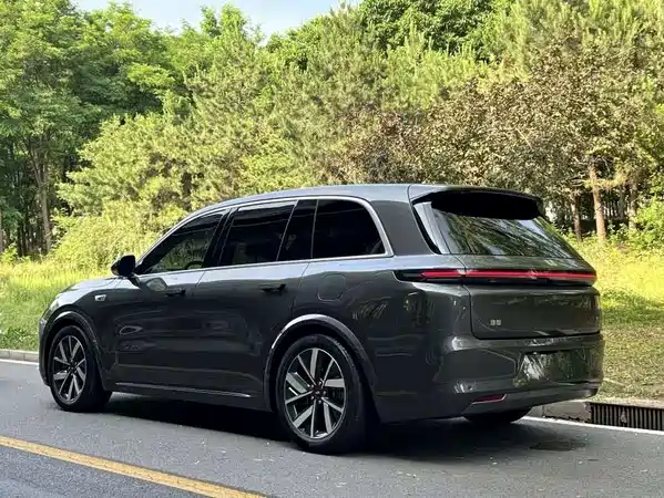 Li Auto L8 2023