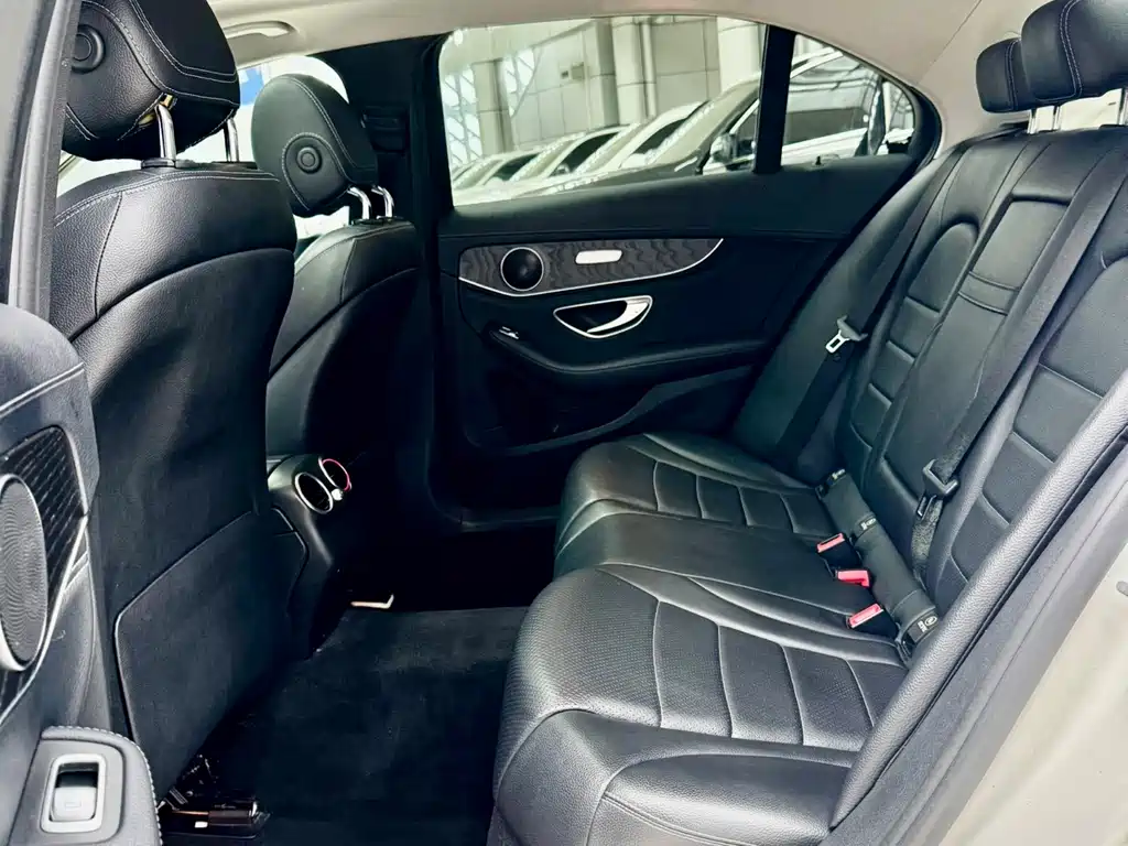 Mercedes-Benz C-Class 2016 — фото 17