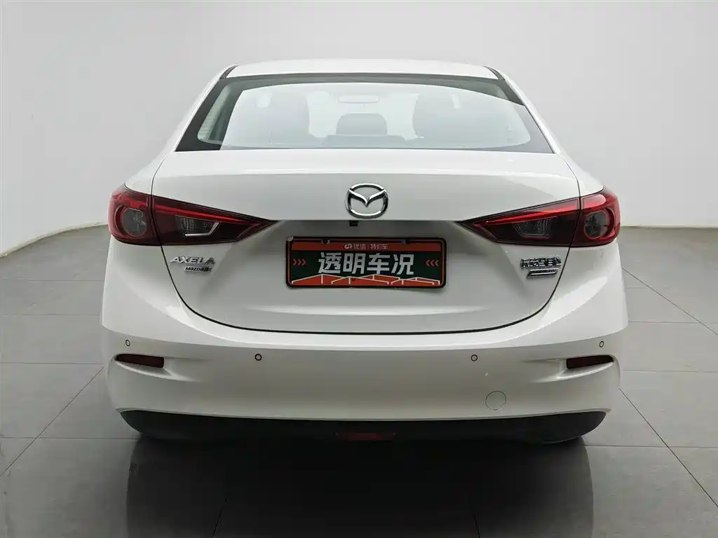 Mazda 3 Axela 2018 — фото 4