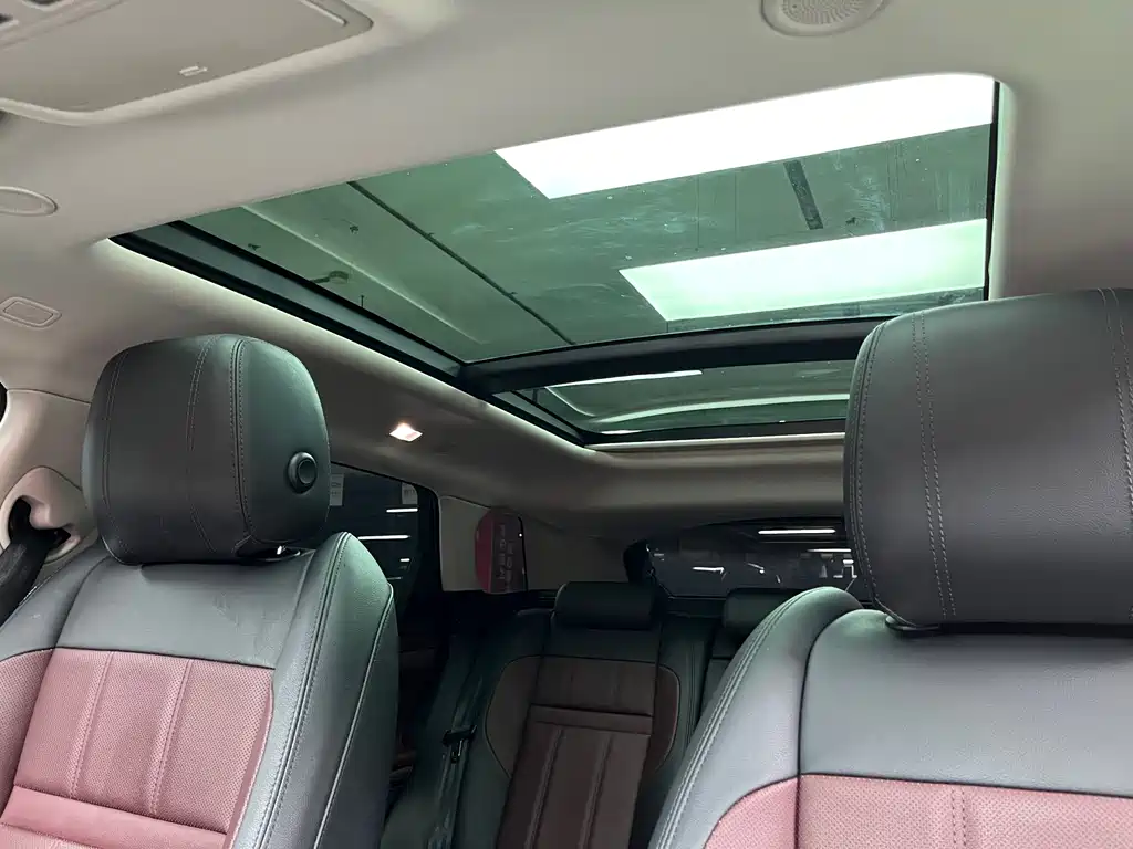Land Rover Evoque 2022 — фото 16