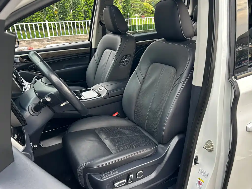 GAC Motor Trumpchi M8 2022 — фото 27