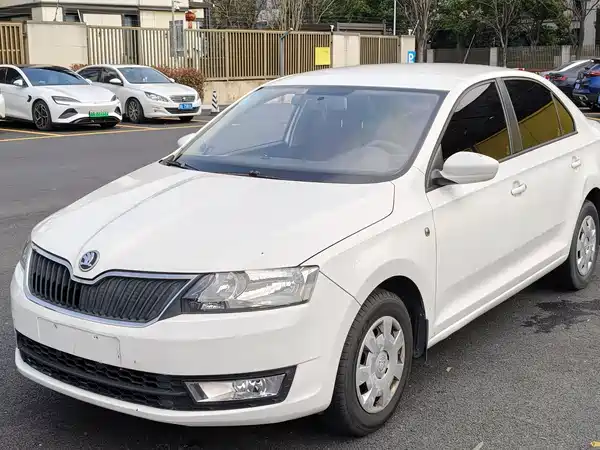 Skoda Rapid 2015