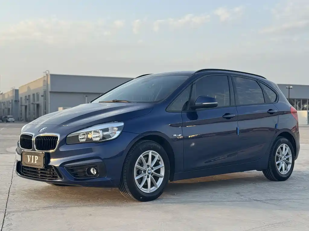 BMW 2 Series Station Wagon 2018 — фото 1