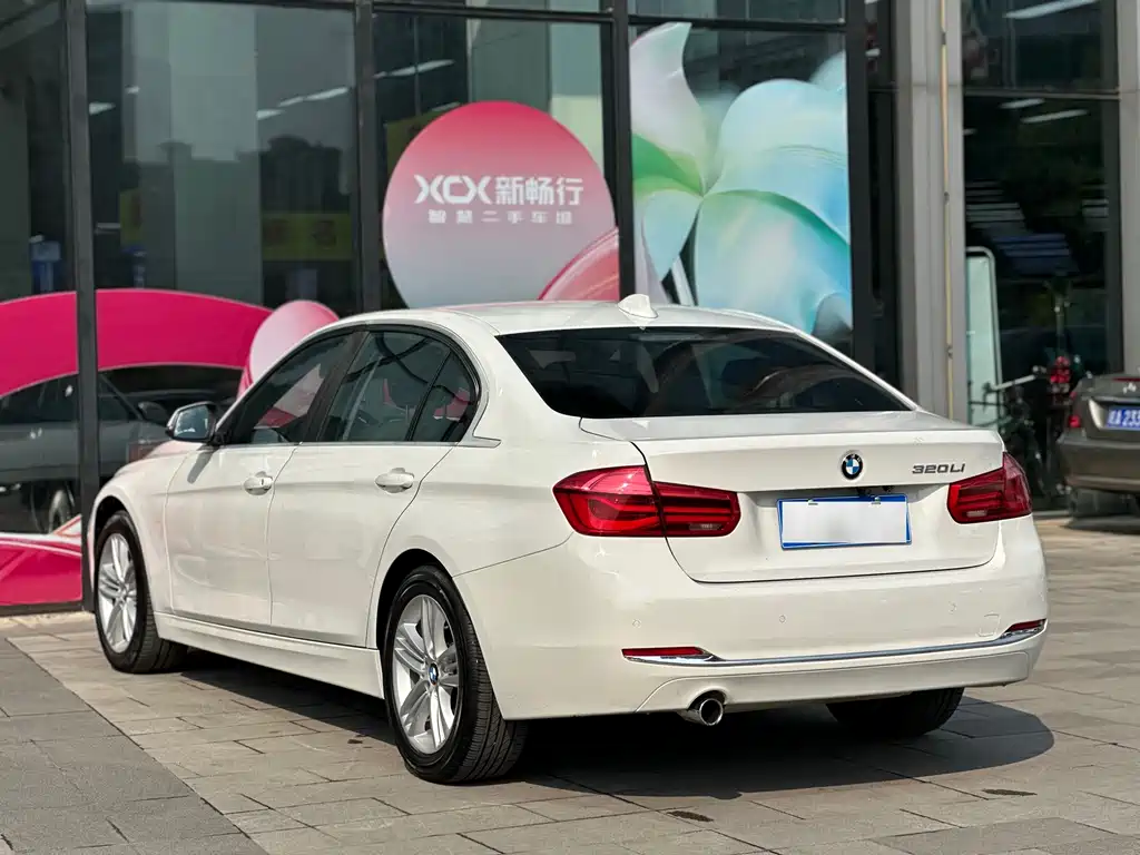 BMW 3 Series 2016 — фото 9