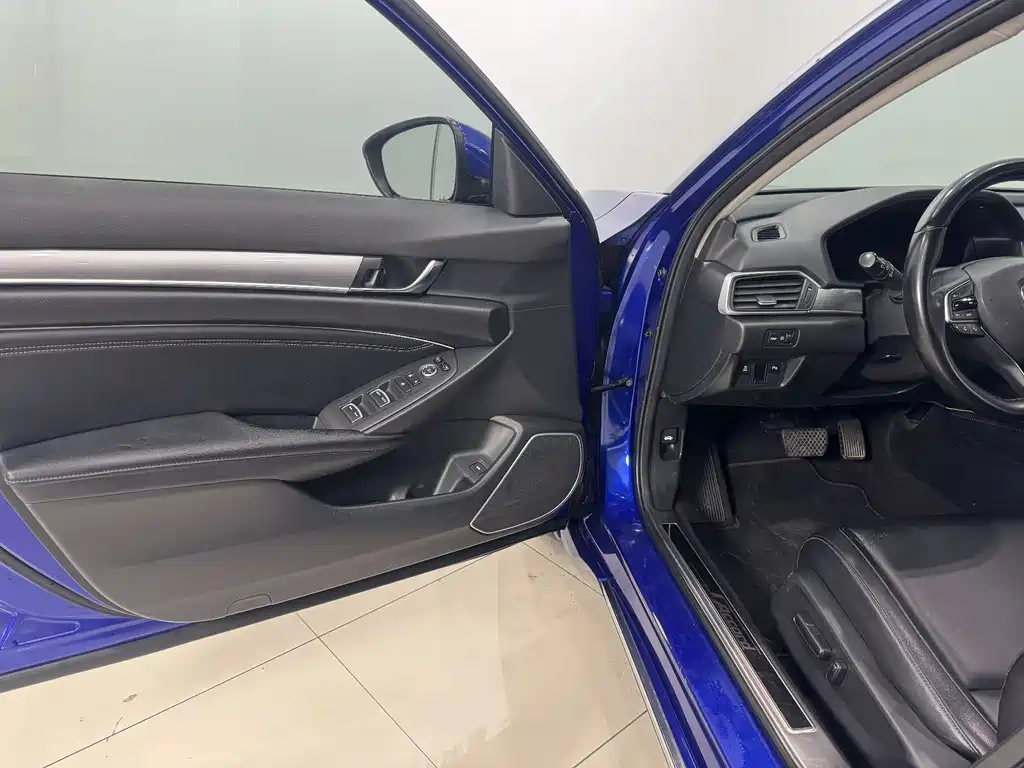 Honda Accord 2018 — фото 4