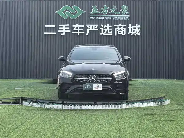 Mercedes-Benz E-Class 2022