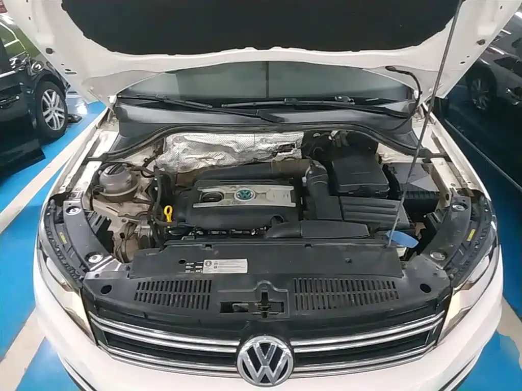 Volkswagen Tiguan 2019 — фото 11