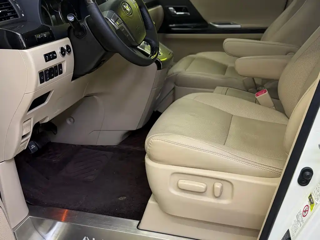 Toyota Alphard 2016 — фото 8