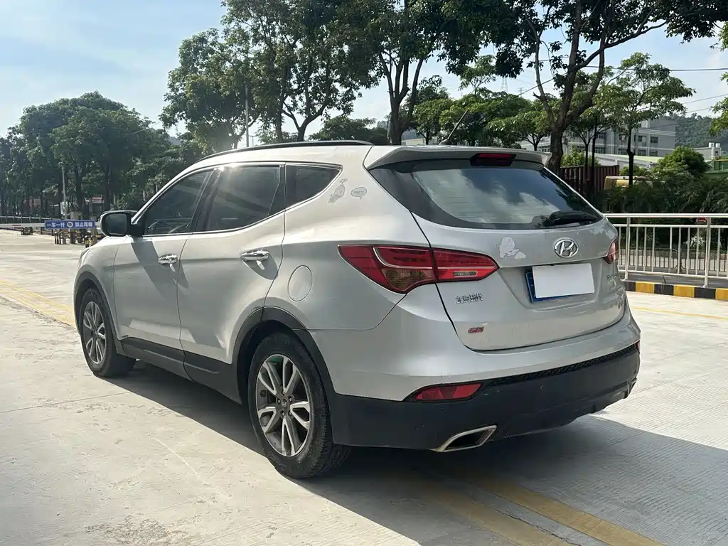 Hyundai Santa Fe 2013
