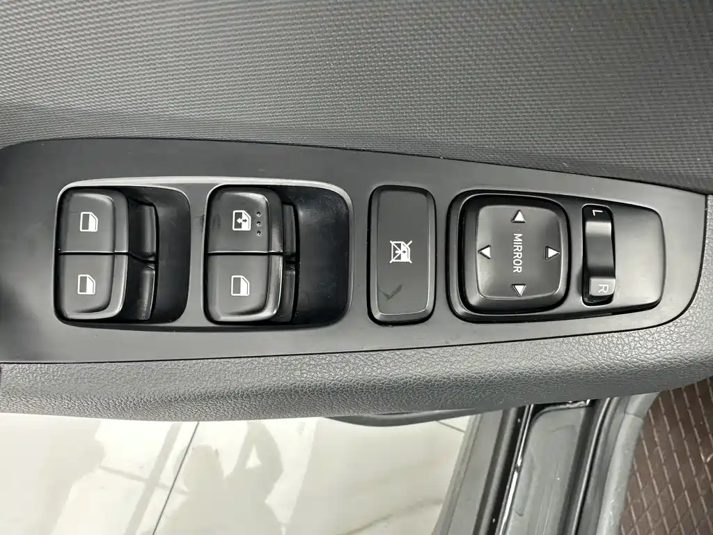 Hyundai ix35 2023 — фото 12