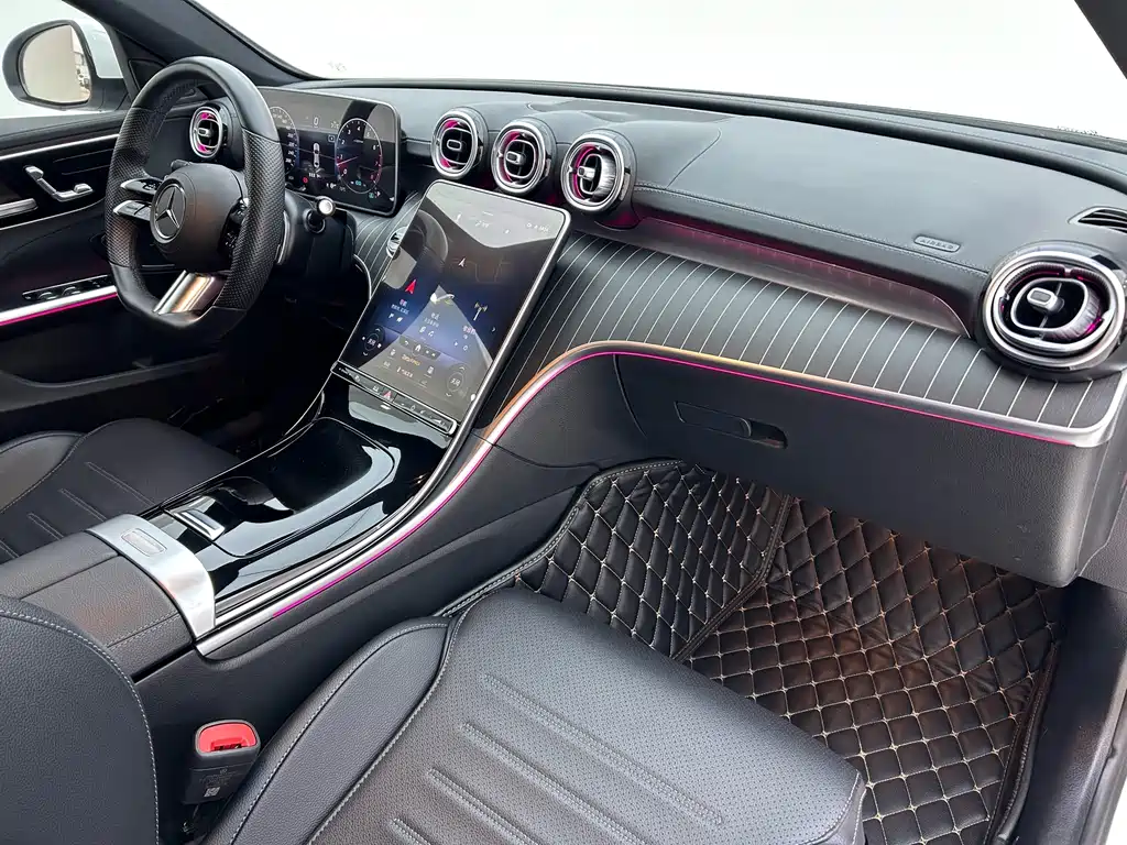 Mercedes-Benz C-Class 2023 — фото 15
