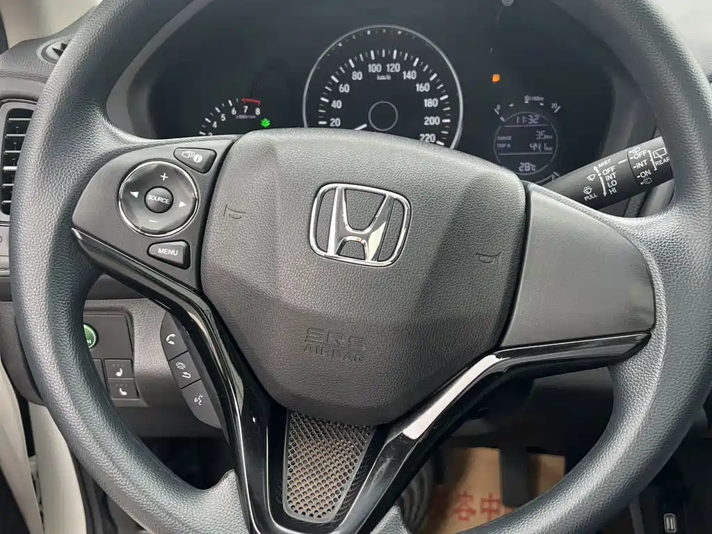 Honda Vezel 2022 — фото 14