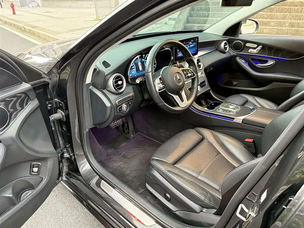 Mercedes-Benz C-Class 2020