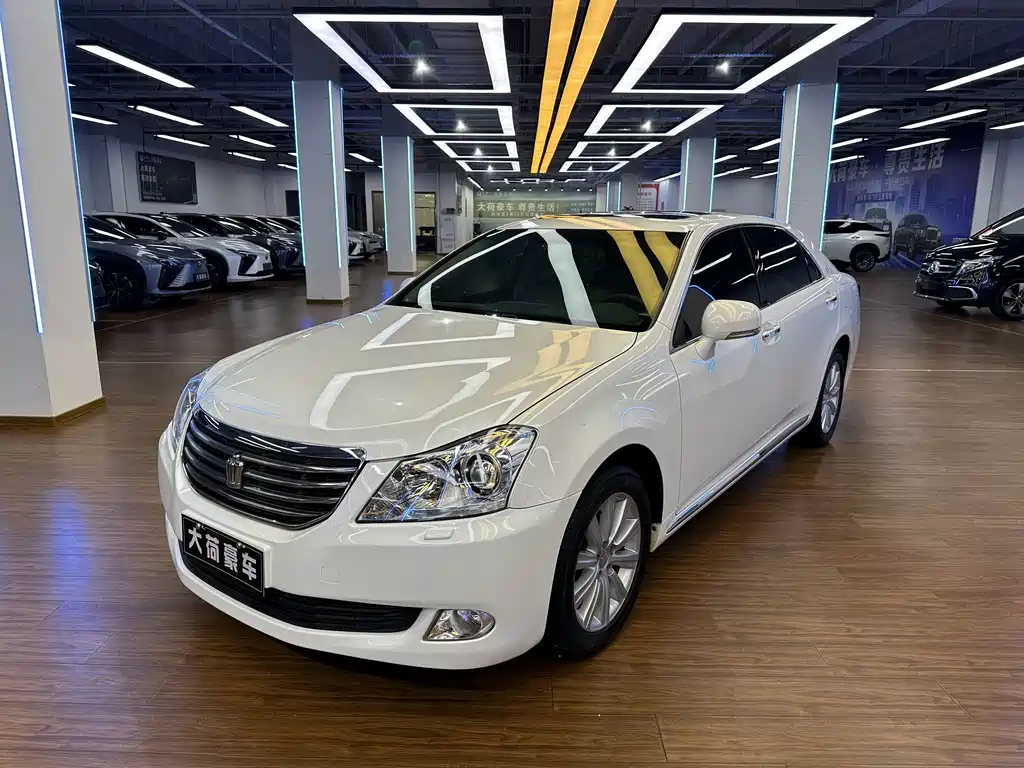 Toyota Crown 2010