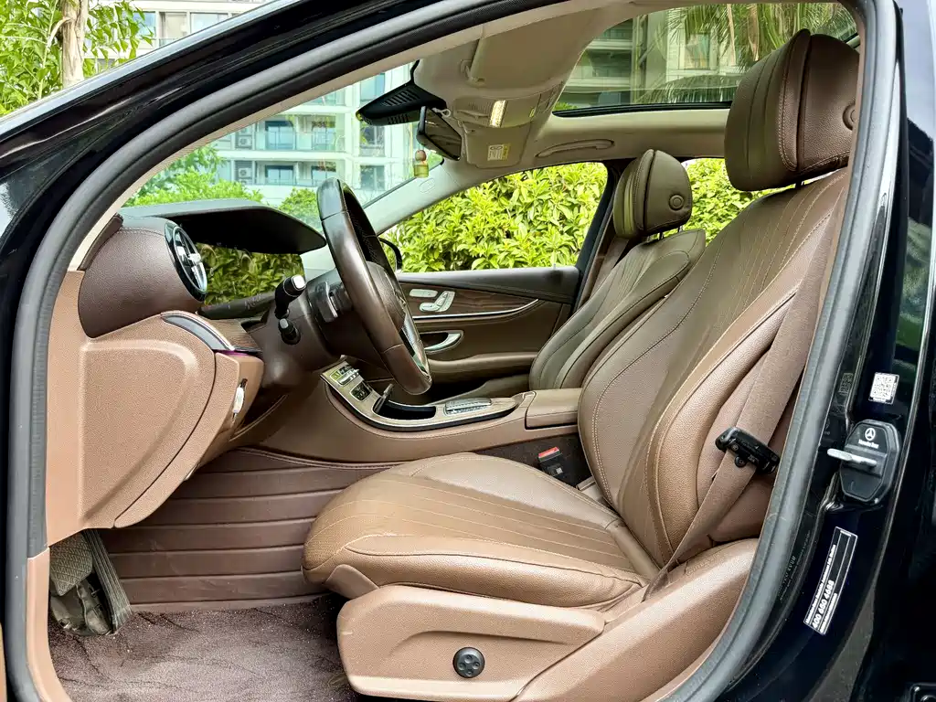 Mercedes-Benz E-Class 2023