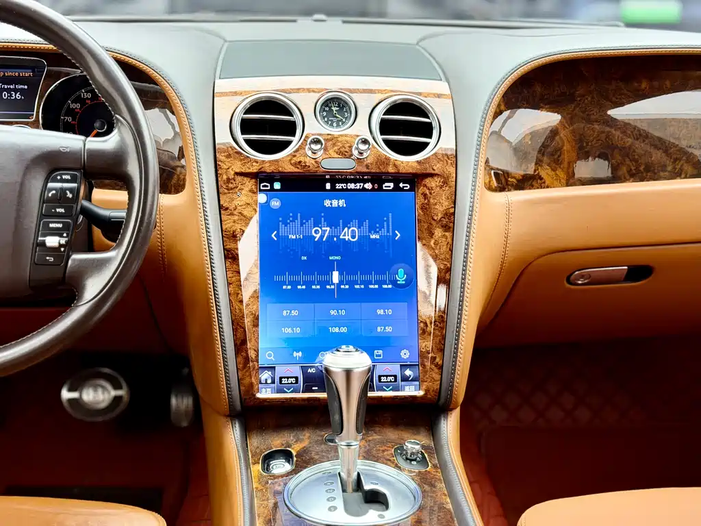 Bentley Flying Spur 2012 — фото 19