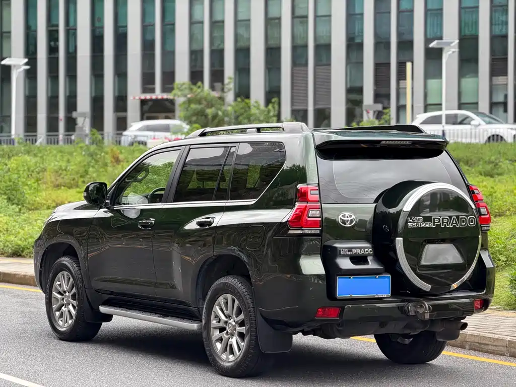 Toyota Prado 2019 — фото 16