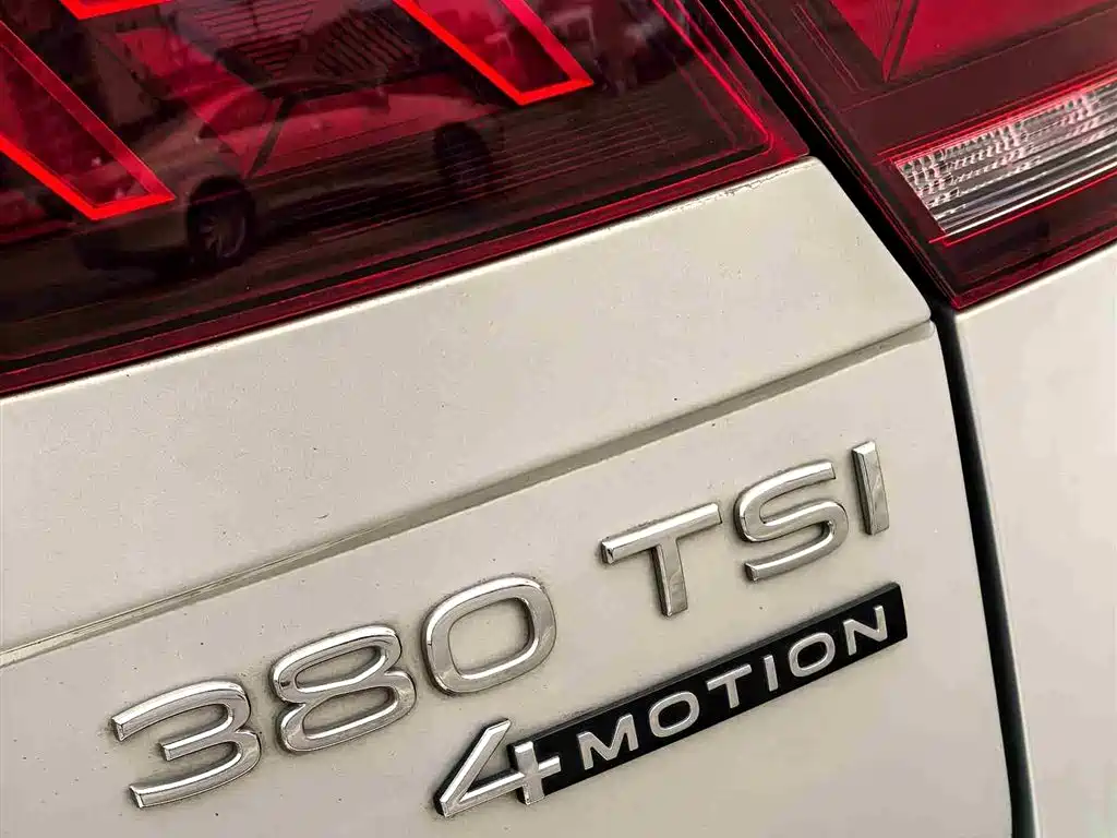 Volkswagen Tiguan L 2022 — фото 11