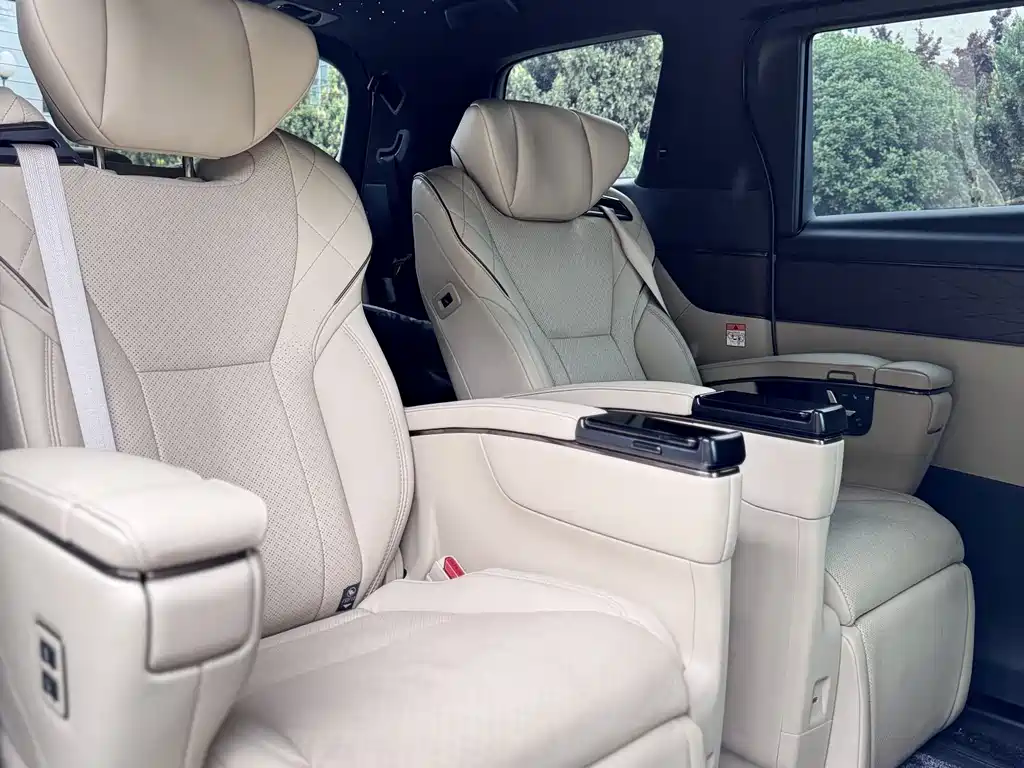 Toyota Vellfire 2025 — фото 10