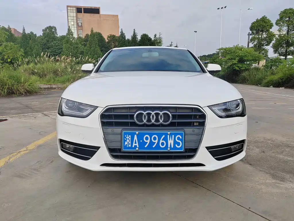 Audi A4L 2014