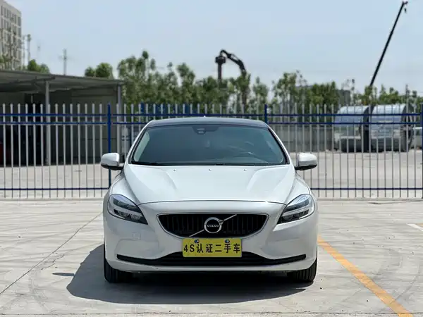 Volvo V40 2017