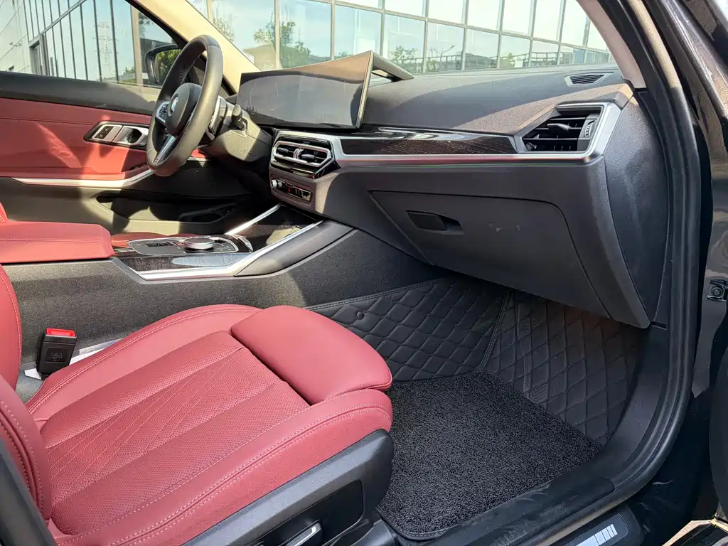 BMW 5 Series 2023 — фото 13