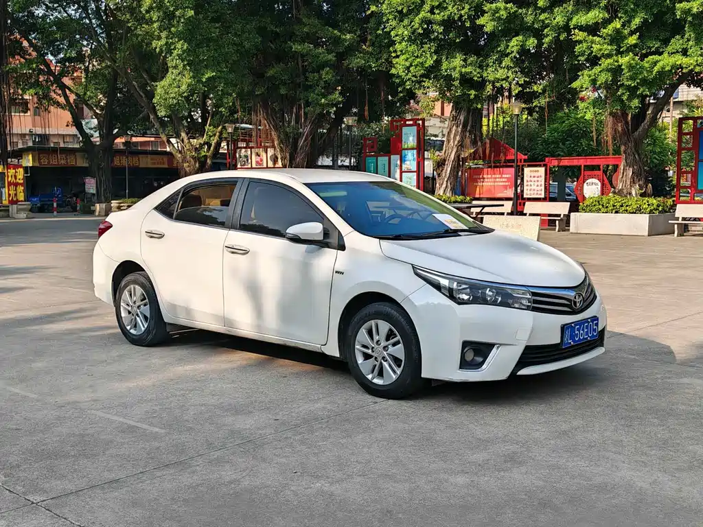 Toyota Corolla 2015 — фото 6