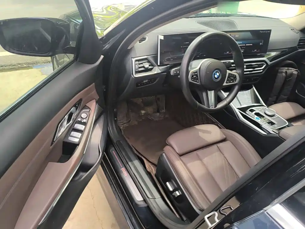 BMW i3 2023 — фото 16